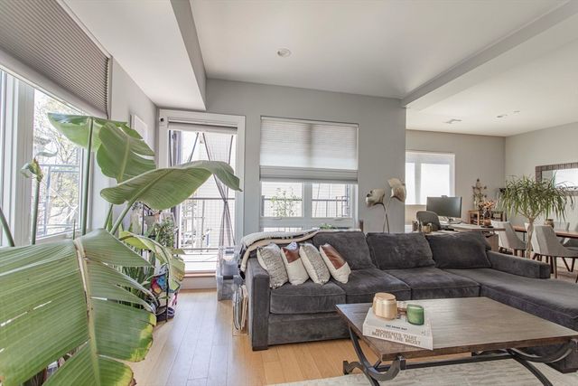 488 Dorchester Ave 3I, Boston, MA 02127