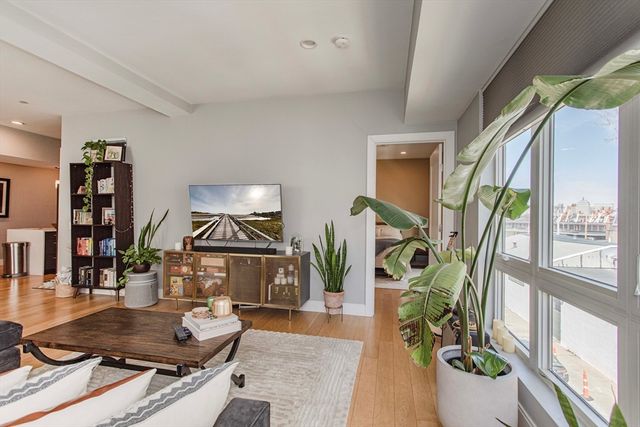 488 Dorchester Ave 3I, Boston, MA 02127