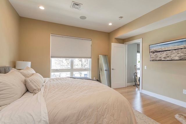 488 Dorchester Ave 3I, Boston, MA 02127