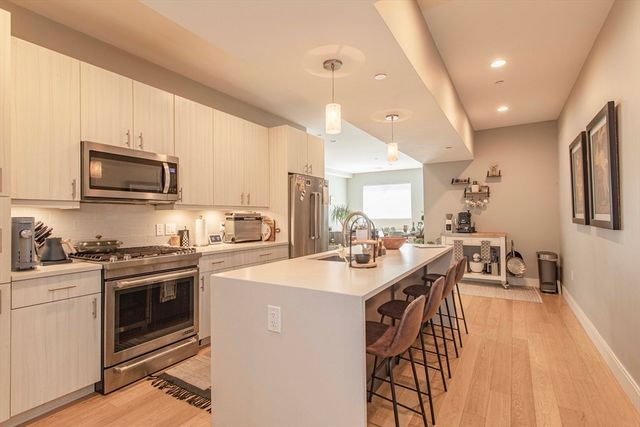 488 Dorchester Ave 3I, Boston, MA 02127