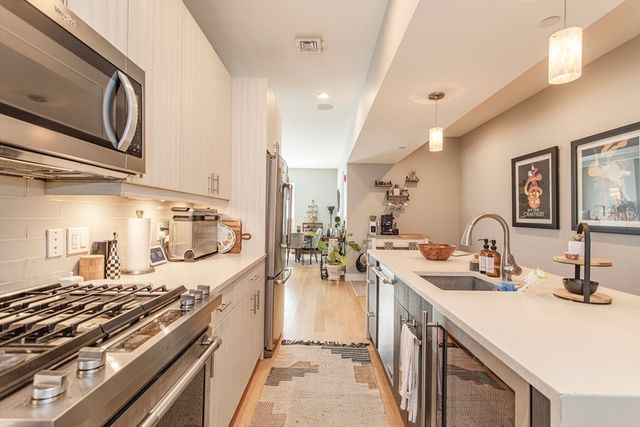 488 Dorchester Ave 3I, Boston, MA 02127