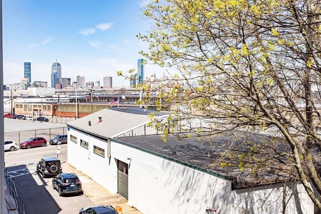 488 Dorchester Ave 3I, Boston, MA 02127