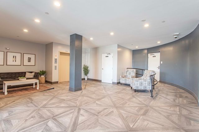 488 Dorchester Ave 3I, Boston, MA 02127