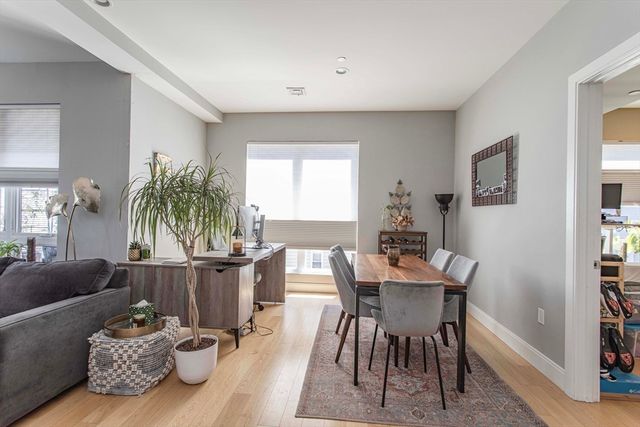 488 Dorchester Ave 3I, Boston, MA 02127