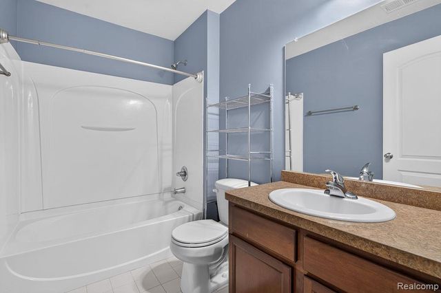 9200 Scenic Way, Oxford Charter Township, MI 48371