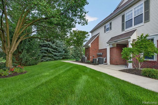 9200 Scenic Way, Oxford Charter Township, MI 48371
