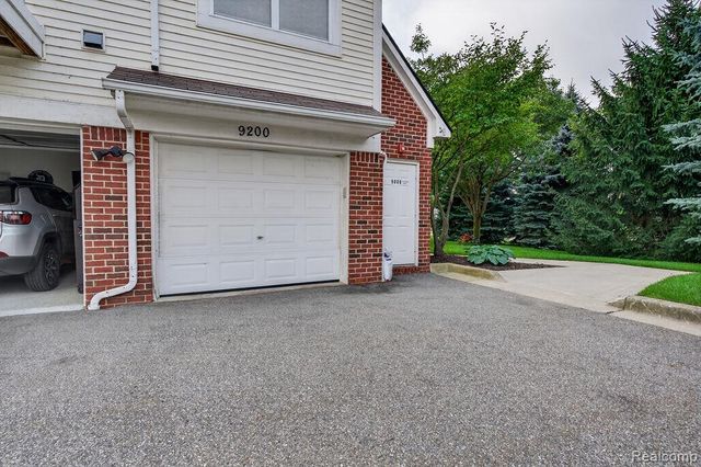 9200 Scenic Way, Oxford Charter Township, MI 48371