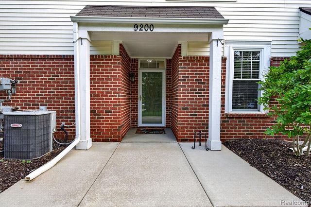 9200 Scenic Way, Oxford Charter Township, MI 48371