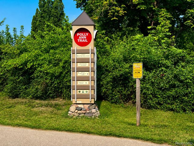 9200 Scenic Way, Oxford Charter Township, MI 48371