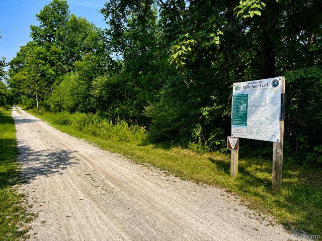 9200 Scenic Way, Oxford Charter Township, MI 48371