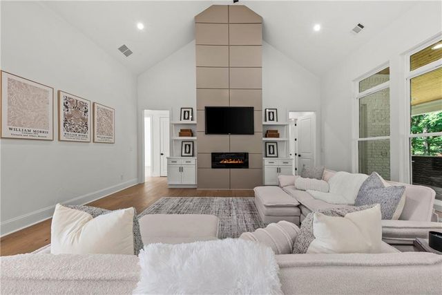 1701 Osprey Poynte, Greensboro, GA 30642