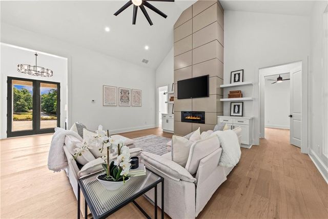 1701 Osprey Poynte, Greensboro, GA 30642