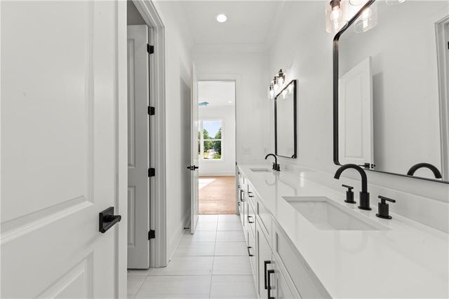 1701 Osprey Poynte, Greensboro, GA 30642