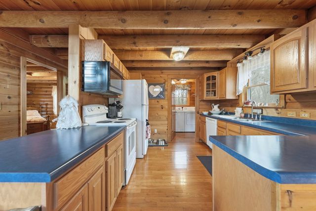 7071 State Road 8, Butler, IN 46721