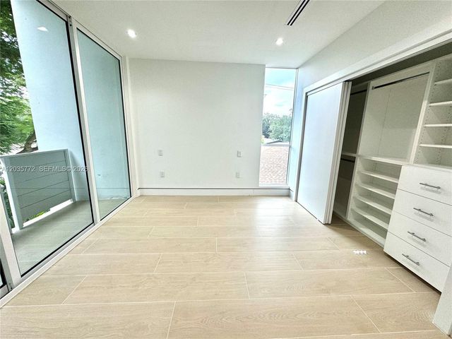 5728 NW 5th Ct TH-2, Miami, FL 33127