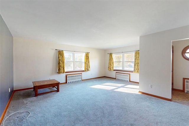 1013 W GORE Road, Erie, PA 16509