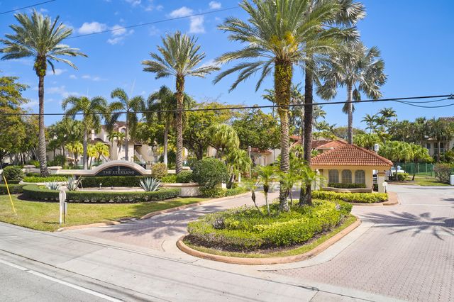 19218 Glenmoor Drive, West Palm Beach, FL 33409