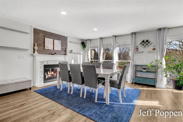 5382 Pinnacle Drive, Wyoming, MI 49519