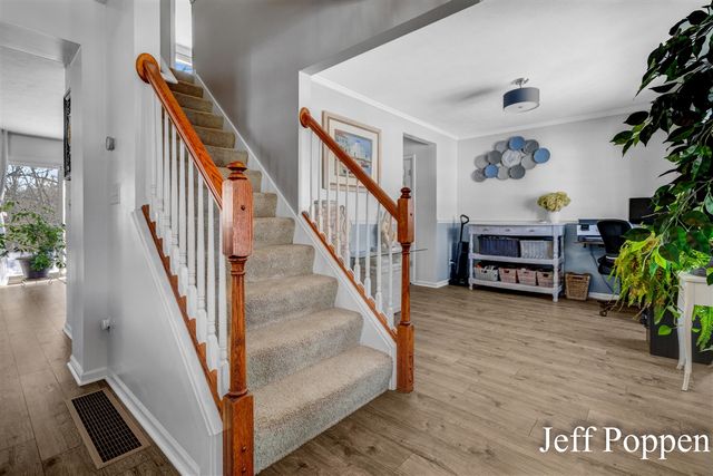 5382 Pinnacle Drive, Wyoming, MI 49519