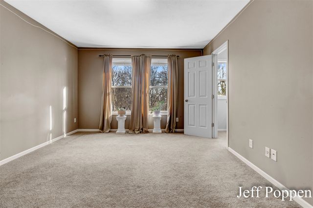 5382 Pinnacle Drive, Wyoming, MI 49519