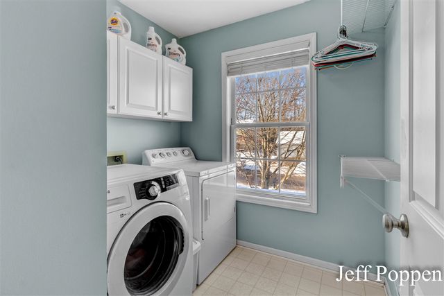 5382 Pinnacle Drive, Wyoming, MI 49519