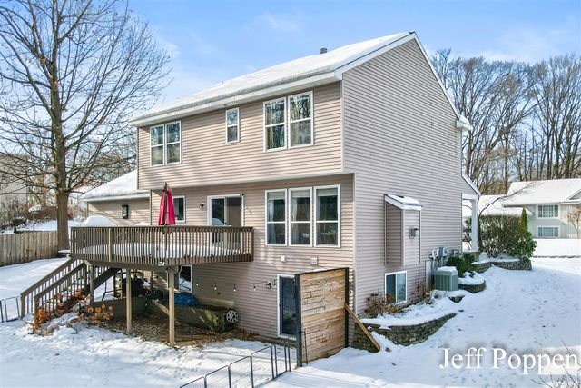 5382 Pinnacle Drive, Wyoming, MI 49519