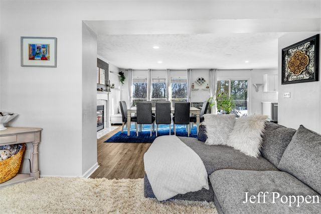 5382 Pinnacle Drive, Wyoming, MI 49519