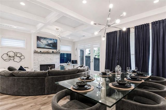 120 Via Roma, Woodstock, GA 30188