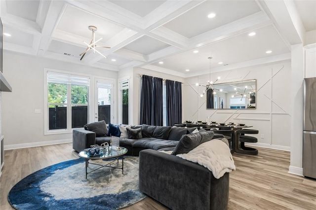 120 Via Roma, Woodstock, GA 30188