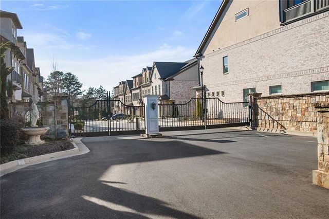 120 Via Roma, Woodstock, GA 30188