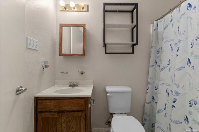 114 Iroquois, San Antonio, TX 78211