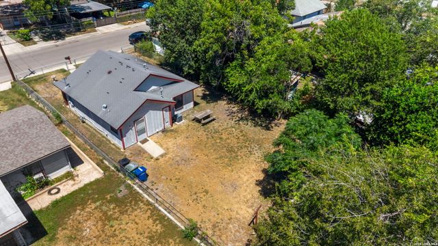 114 Iroquois, San Antonio, TX 78211