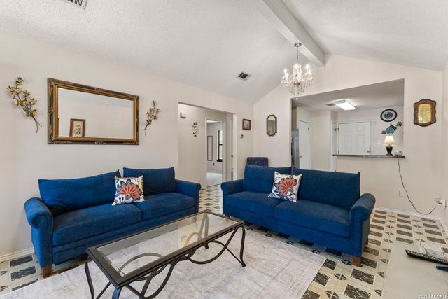 114 Iroquois, San Antonio, TX 78211