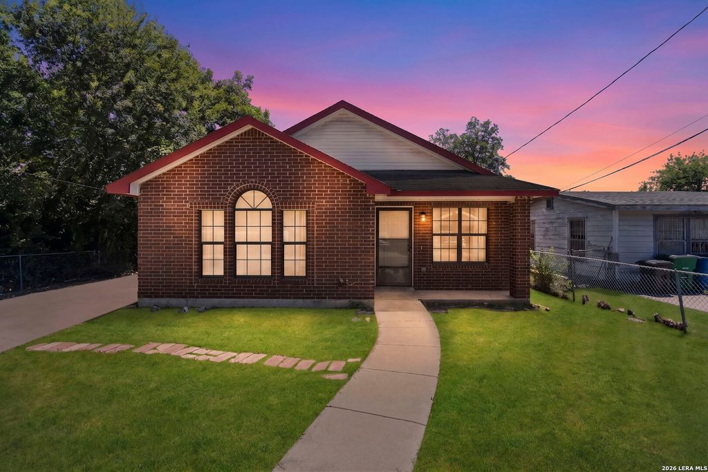 114 Iroquois, San Antonio, TX 78211