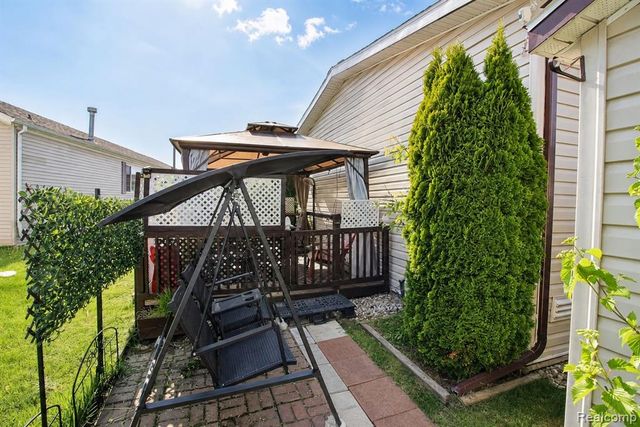 24445 Edwin Drive, Flat Rock, MI 48134