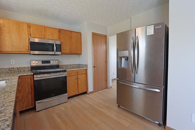 4897 Nieles Edge Drive, Columbus, OH 43232