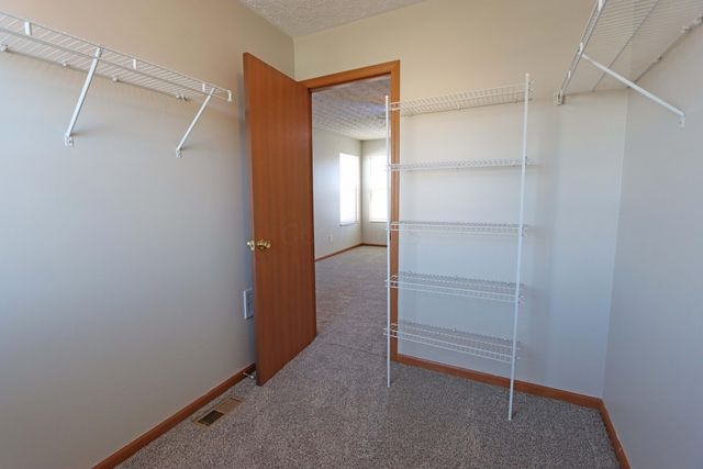 4897 Nieles Edge Drive, Columbus, OH 43232