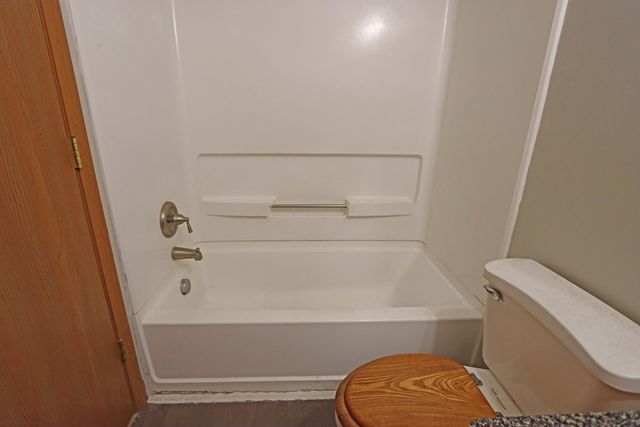 4897 Nieles Edge Drive, Columbus, OH 43232