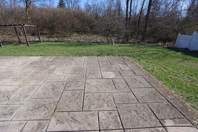 4897 Nieles Edge Drive, Columbus, OH 43232