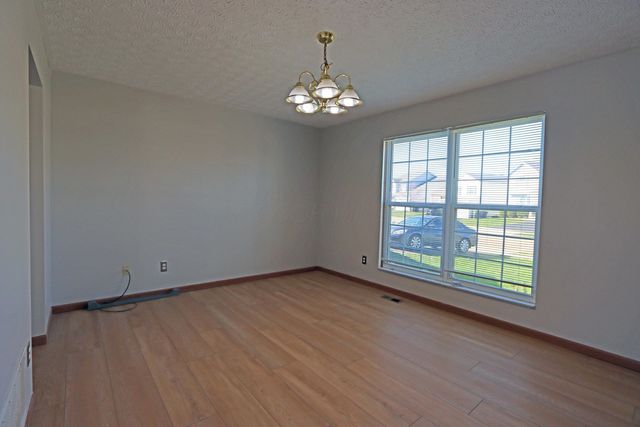 4897 Nieles Edge Drive, Columbus, OH 43232