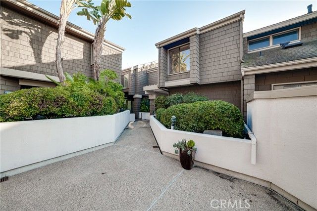 67 Sea Island Drive, Newport Beach, CA 92660