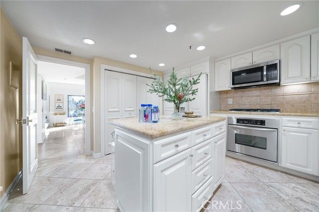 67 Sea Island Drive, Newport Beach, CA 92660