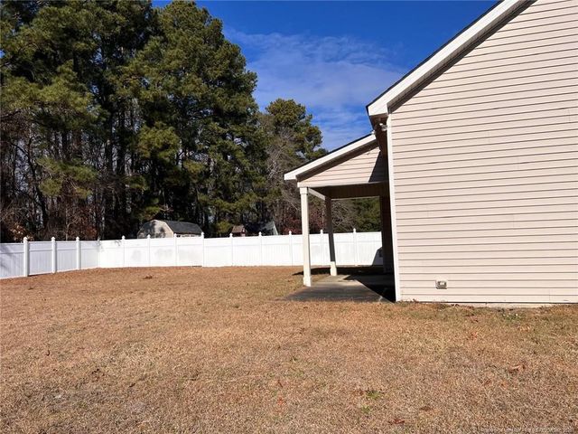 286 Sedgefield Dr Drive, Raeford, NC 28376