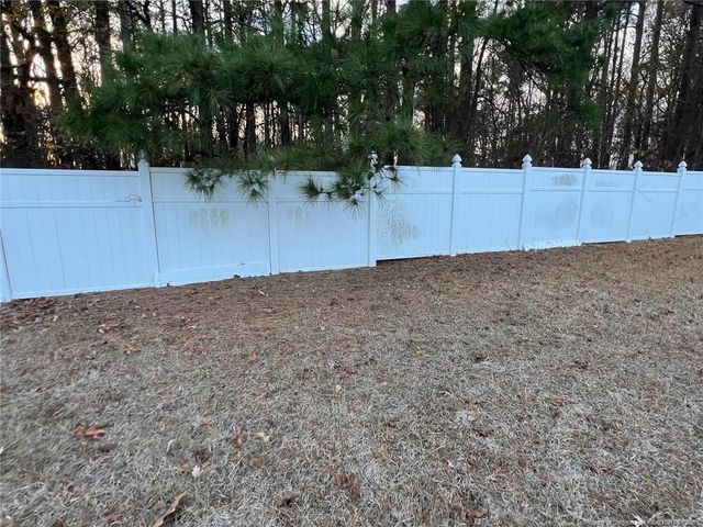 286 Sedgefield Dr Drive, Raeford, NC 28376