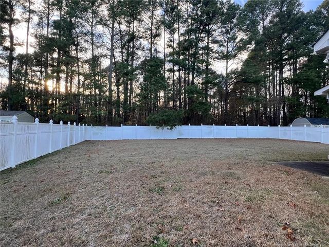 286 Sedgefield Dr Drive, Raeford, NC 28376