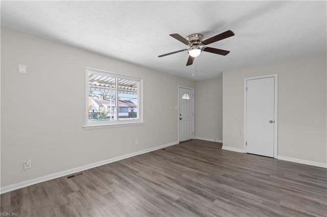 710 Back River RD N, Hampton, VA 23669