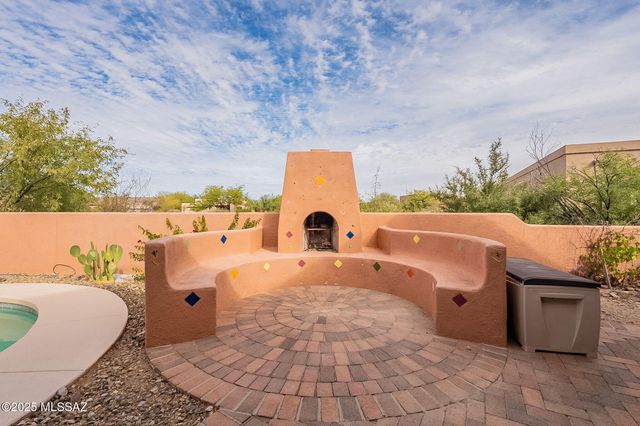 851 E Florida Saddle Court, Green Valley, AZ 85614
