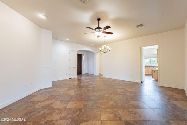 851 E Florida Saddle Court, Green Valley, AZ 85614