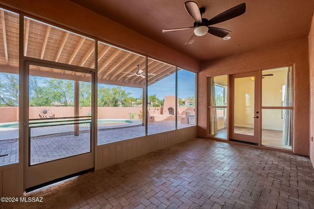 851 E Florida Saddle Court, Green Valley, AZ 85614