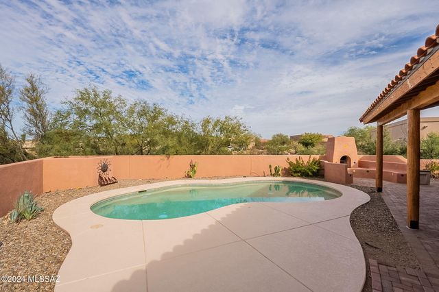 851 E Florida Saddle Court, Green Valley, AZ 85614